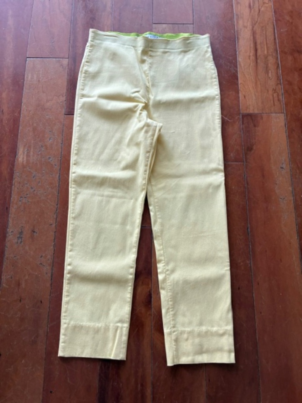 GRETCHEN SCOTT PULL ON ANKLE PANTS.  BRIGHT YELLOW.  SIZE M.